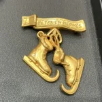 エルメス　スケートシューズブローチ